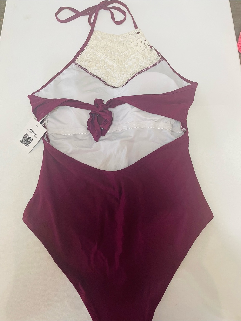 Cupshe Burgundy Crochet Lace High Neck Halter One Piece Swimsuit Size L NWT - Picture 4 of 6